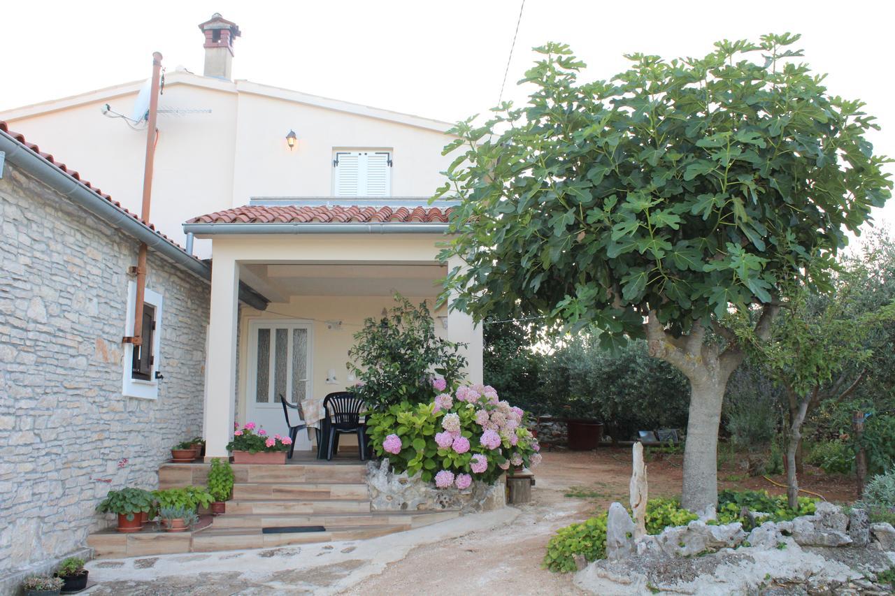 Haus Glavani Barban Exterior foto